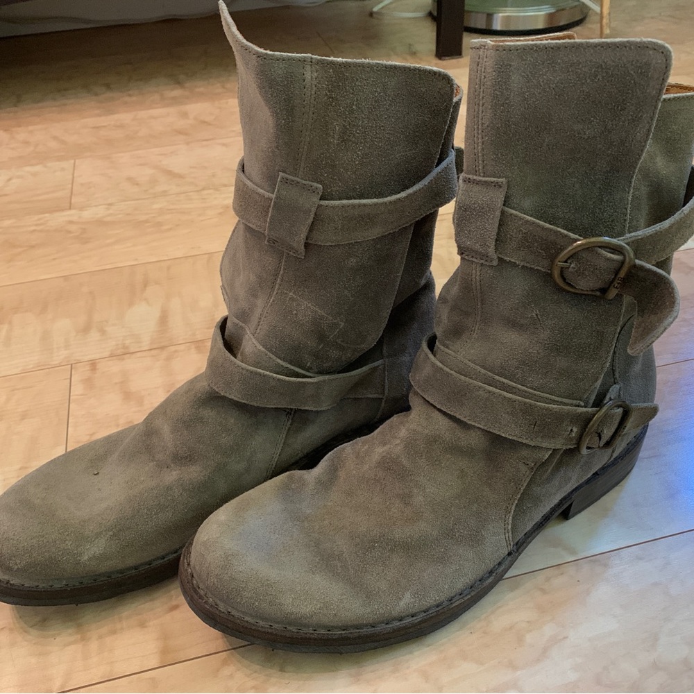 Men’s suede Fiorentini & Baker boots, made in Italy, size 44.
